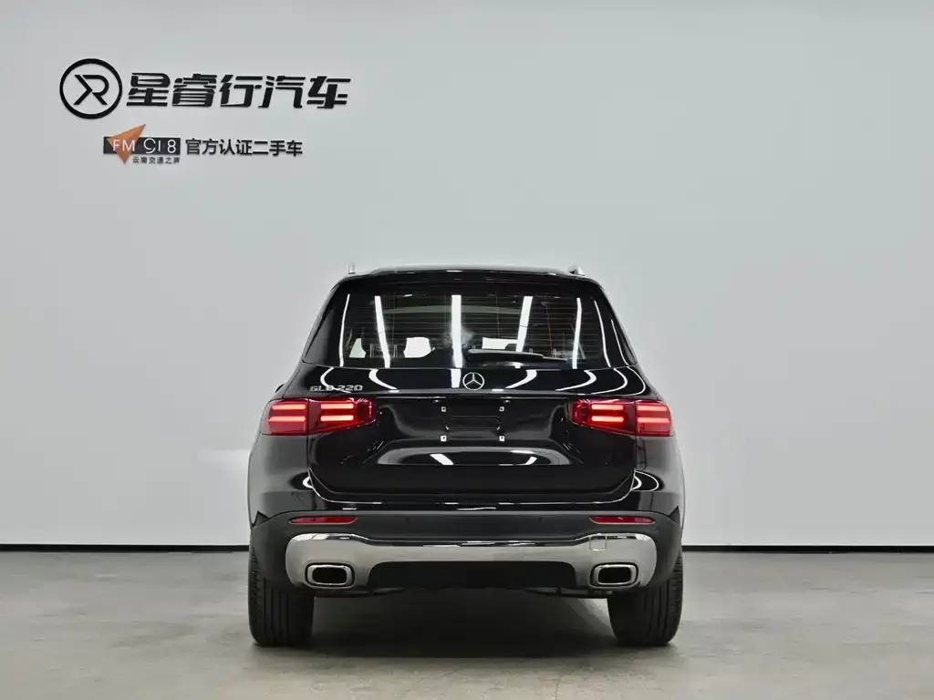 Mercedes-Benz GLB — фото 10