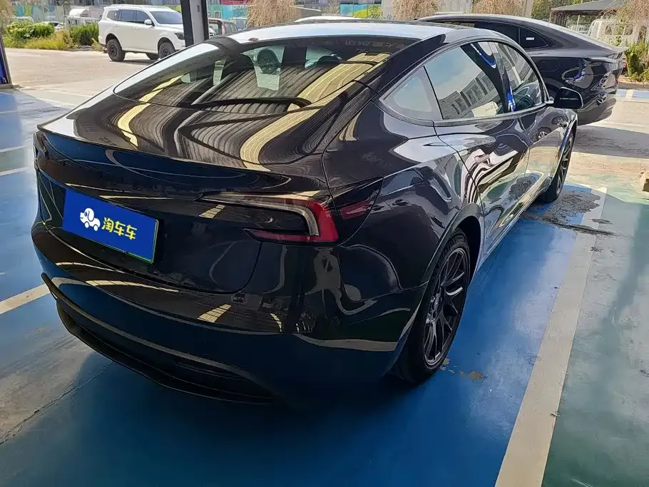 Tesla Model 3 — фото 5