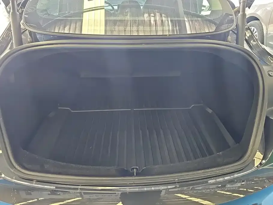 Tesla Model 3 — фото 6