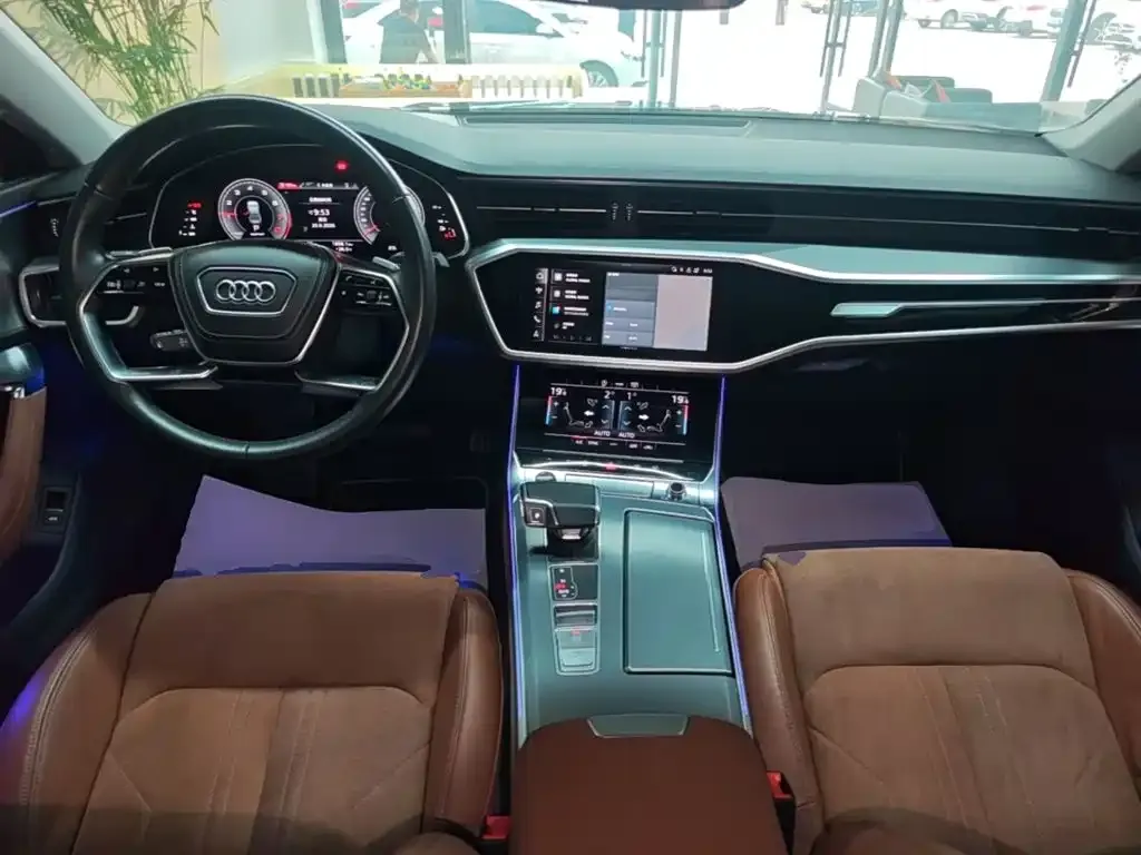 Audi A7L — фото 4