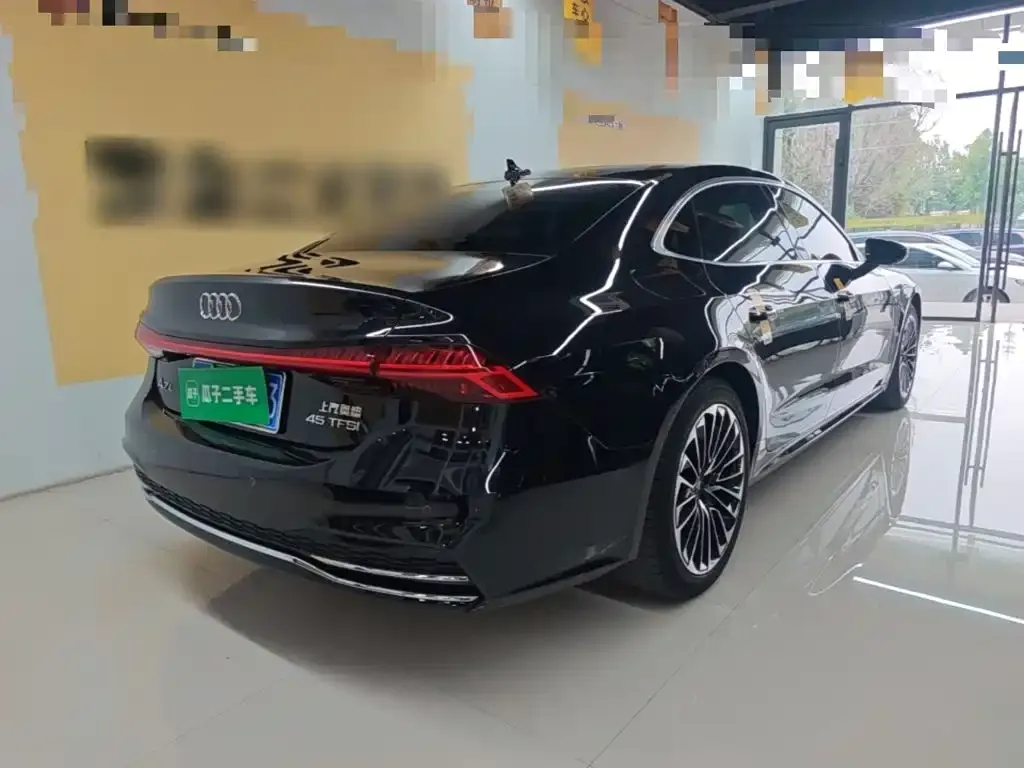 Audi A7L — фото 6