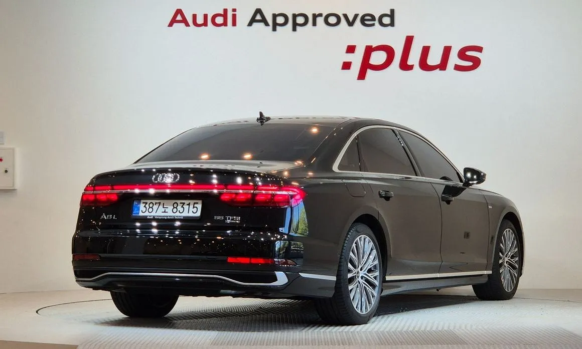 Audi A8 — фото 6