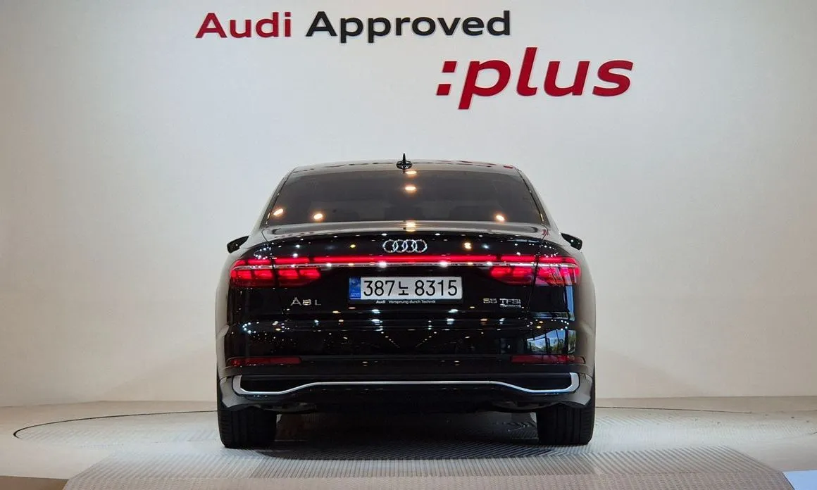 Audi A8 — фото 8