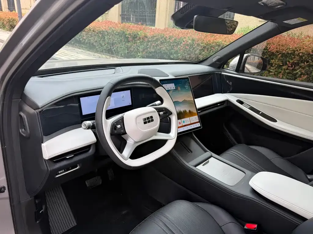 Geely Galaxy L7 — фото 8