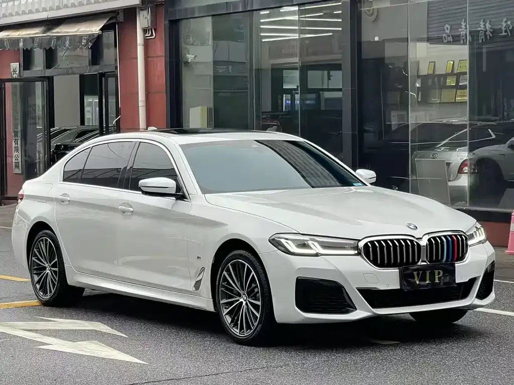 BMW 5 Series — фото 2