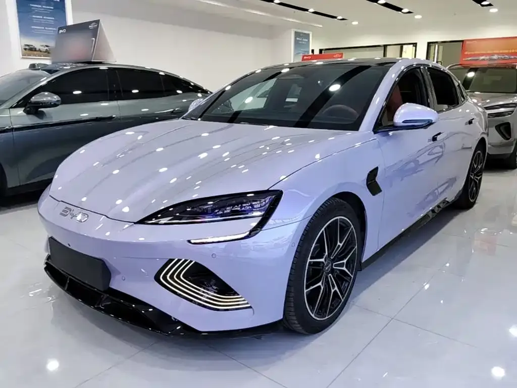 BYD Seal — фото 3