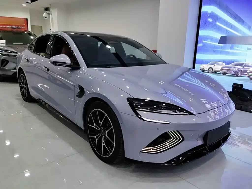 BYD Seal — фото 8