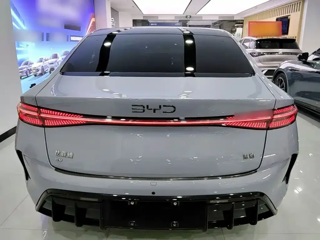 BYD Seal — фото 7