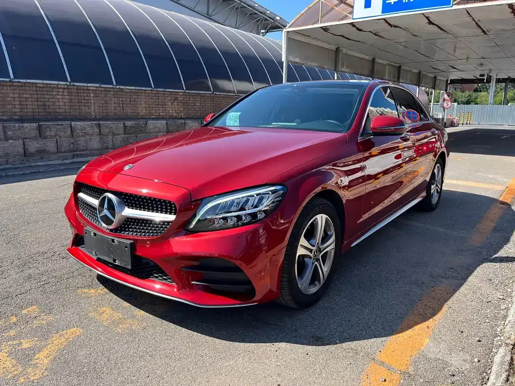 Mercedes-Benz C-Class — фото 1