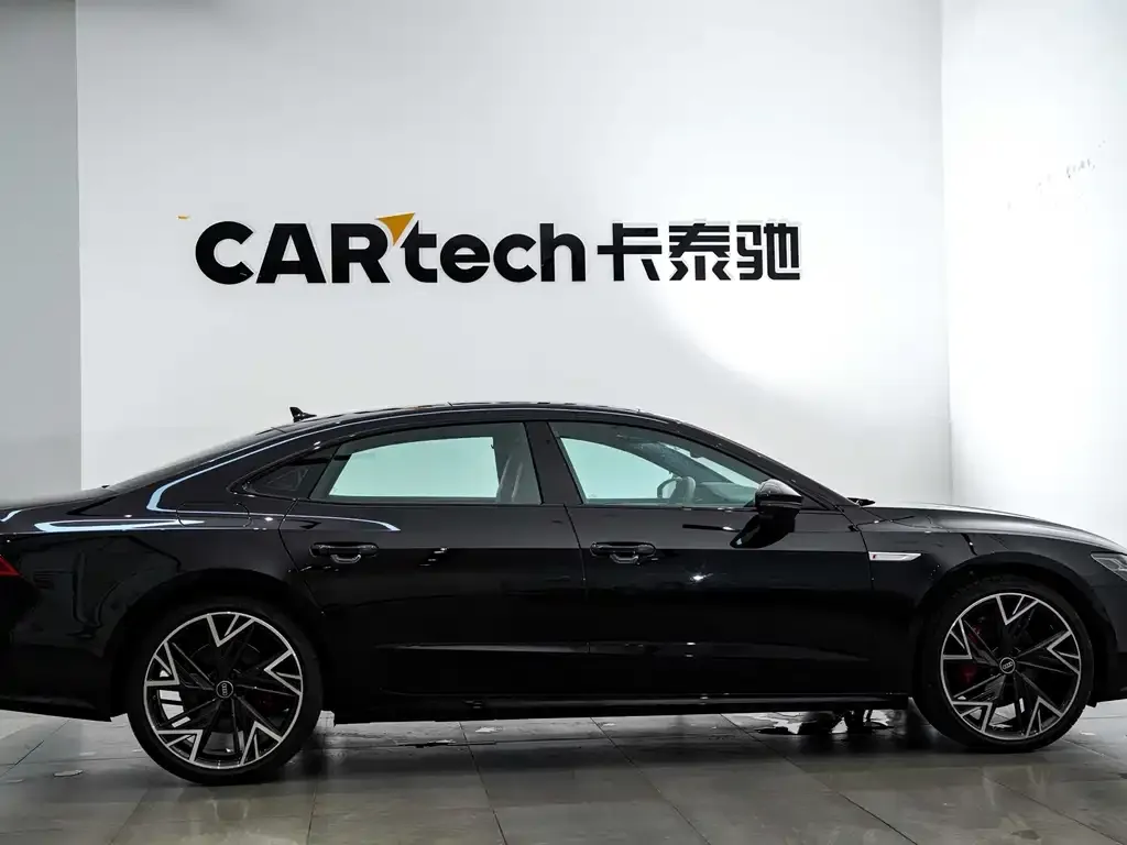 Audi A7L — фото 3