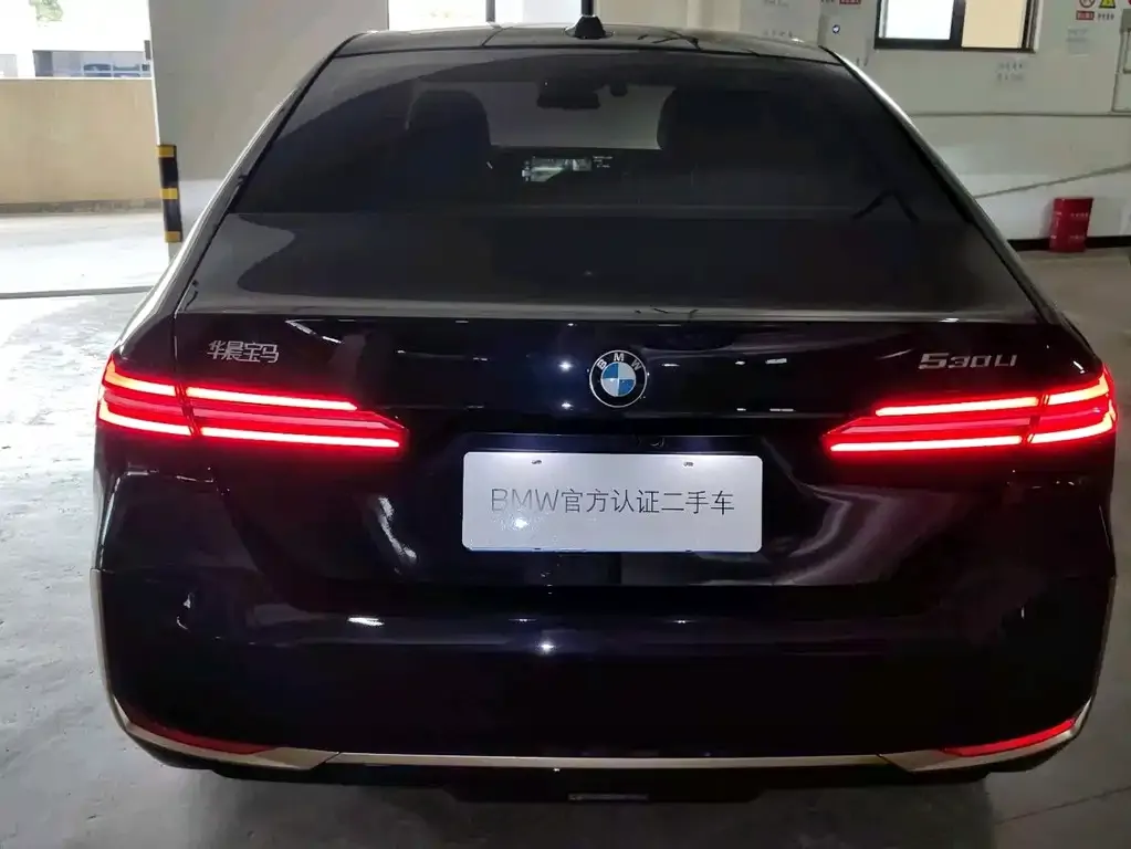 BMW 5 Series — фото 10