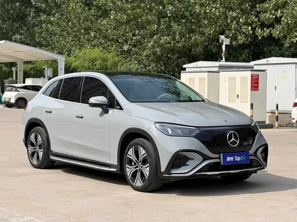 Mercedes-Benz EQE SUV — фото 3