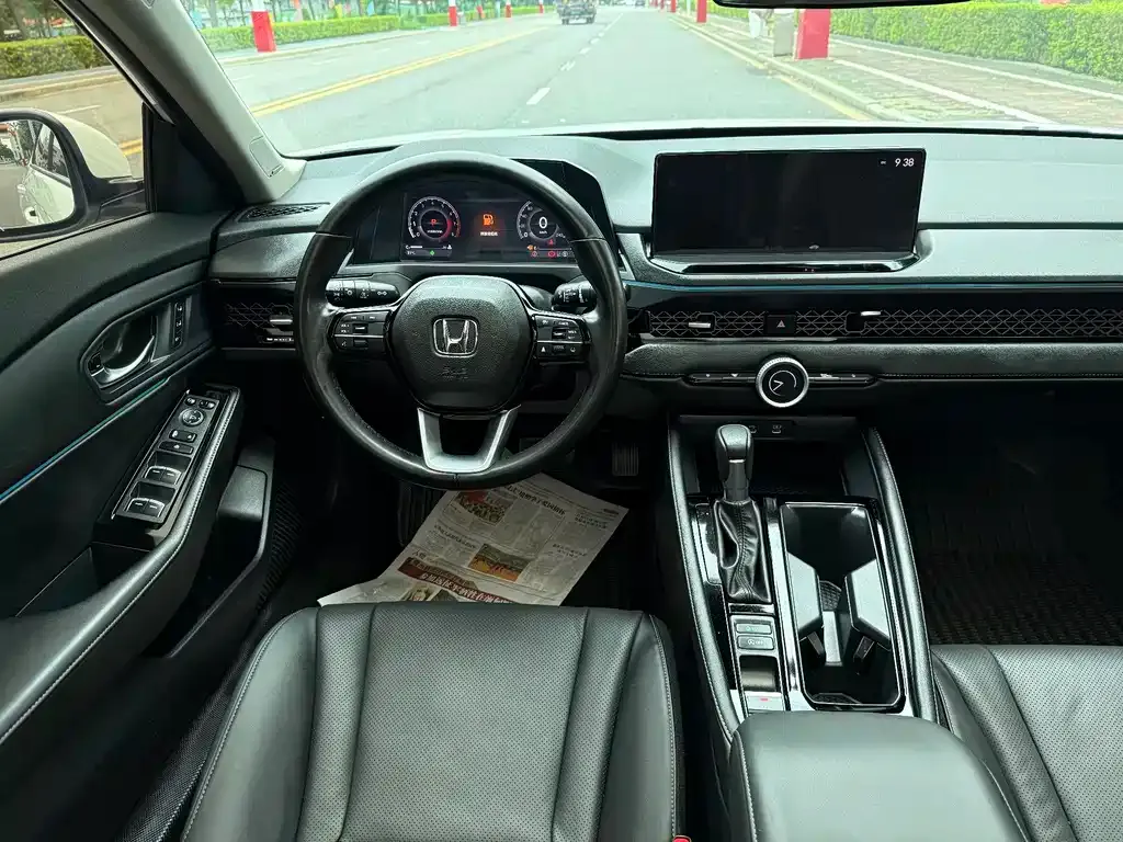 Honda Accord — фото 9