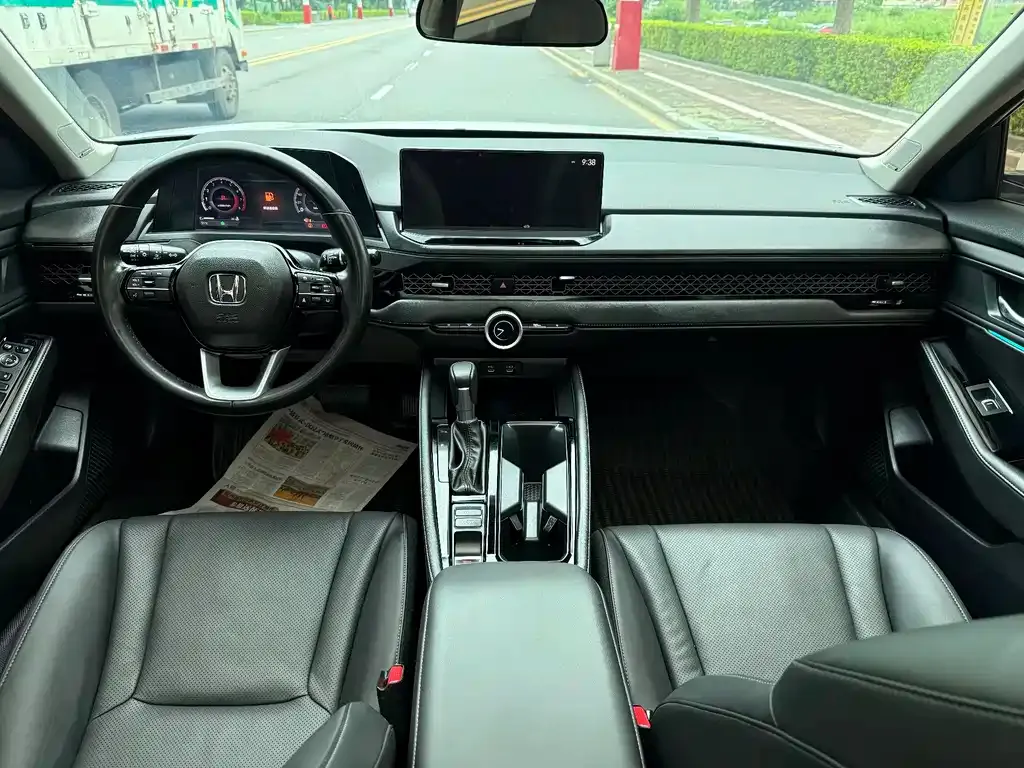 Honda Accord — фото 2
