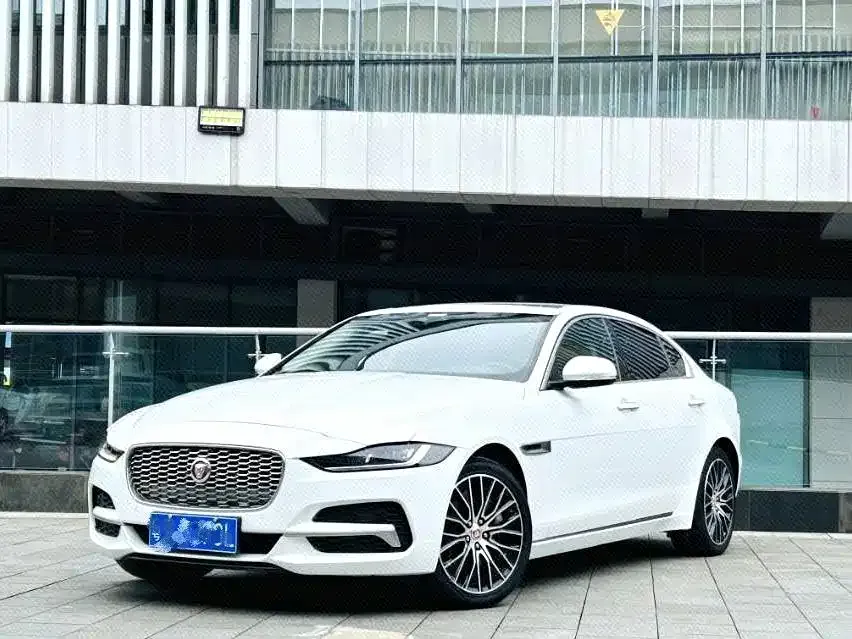 Jaguar XEL — фото 1