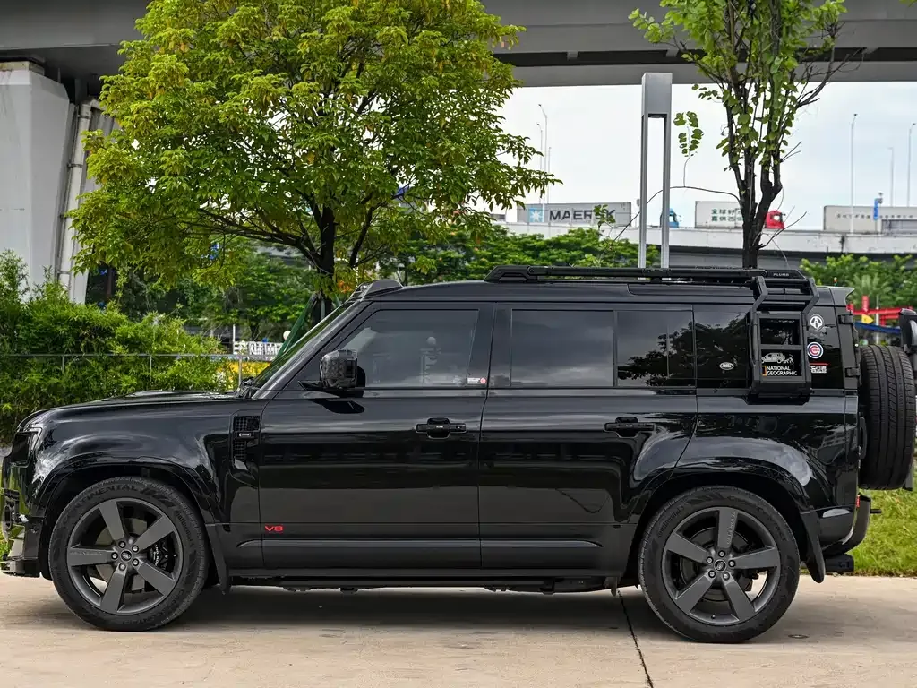 Land Rover Defender — фото 10