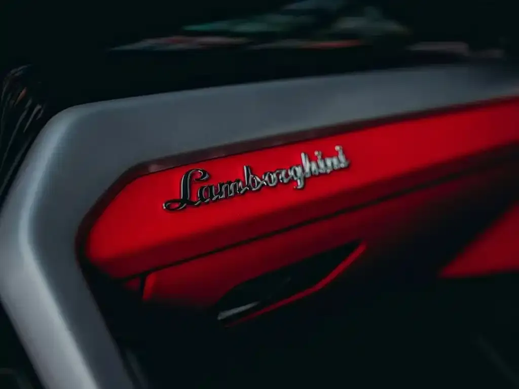 Lamborghini Urus — фото 2