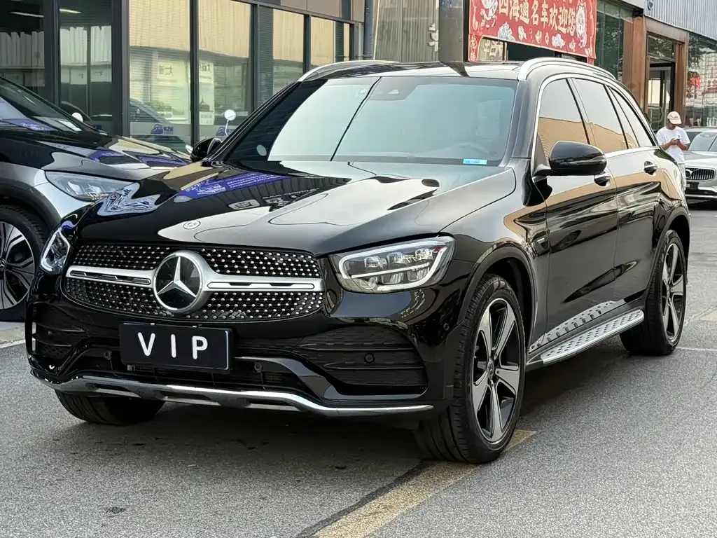 Mercedes-Benz GLC — фото 1