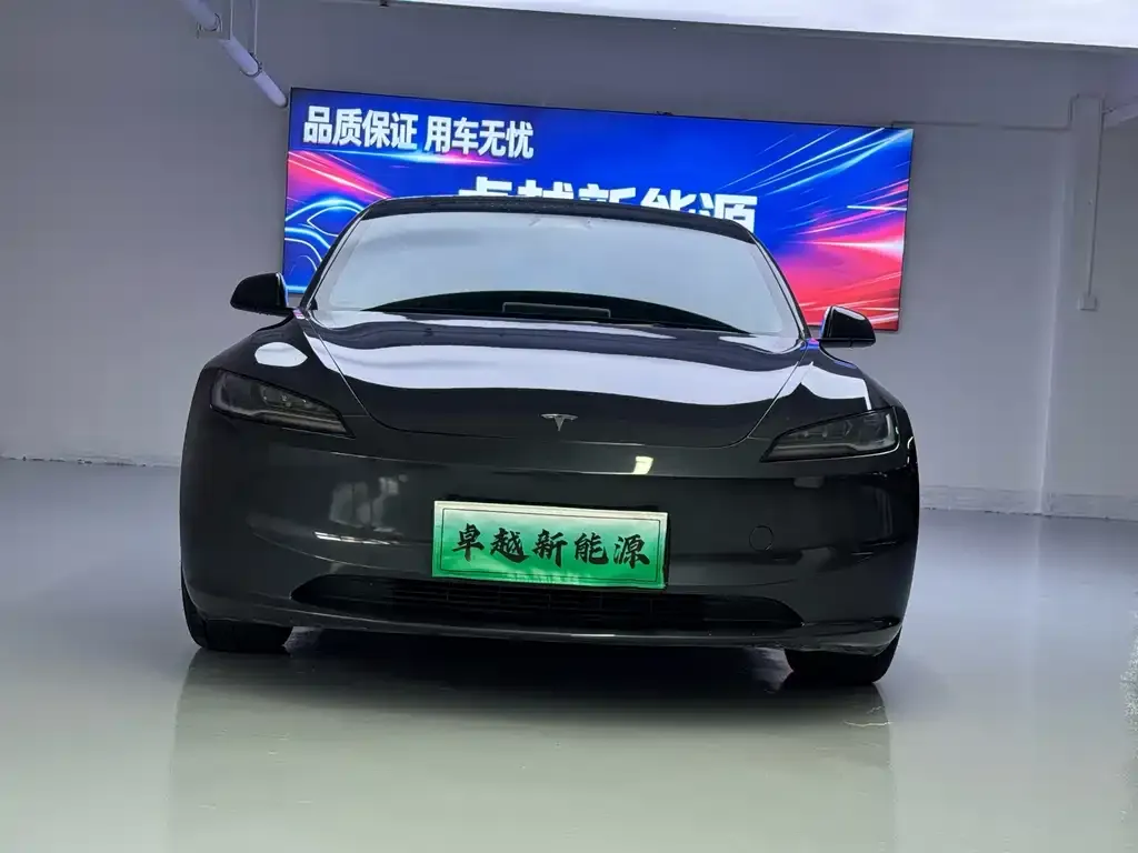 Tesla Model 3 — фото 3
