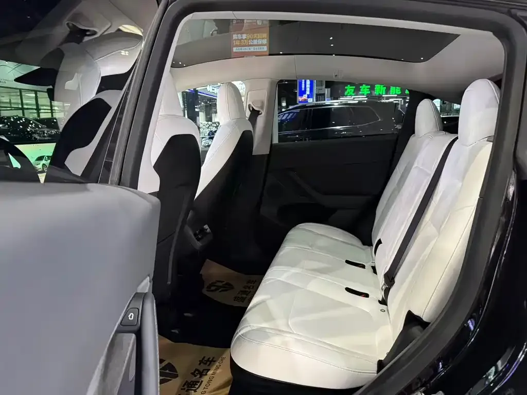 Tesla Model Y — фото 2
