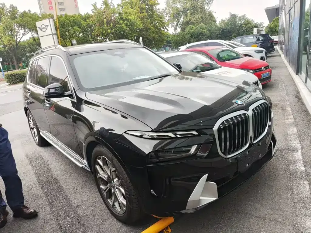 BMW X7 — фото 4
