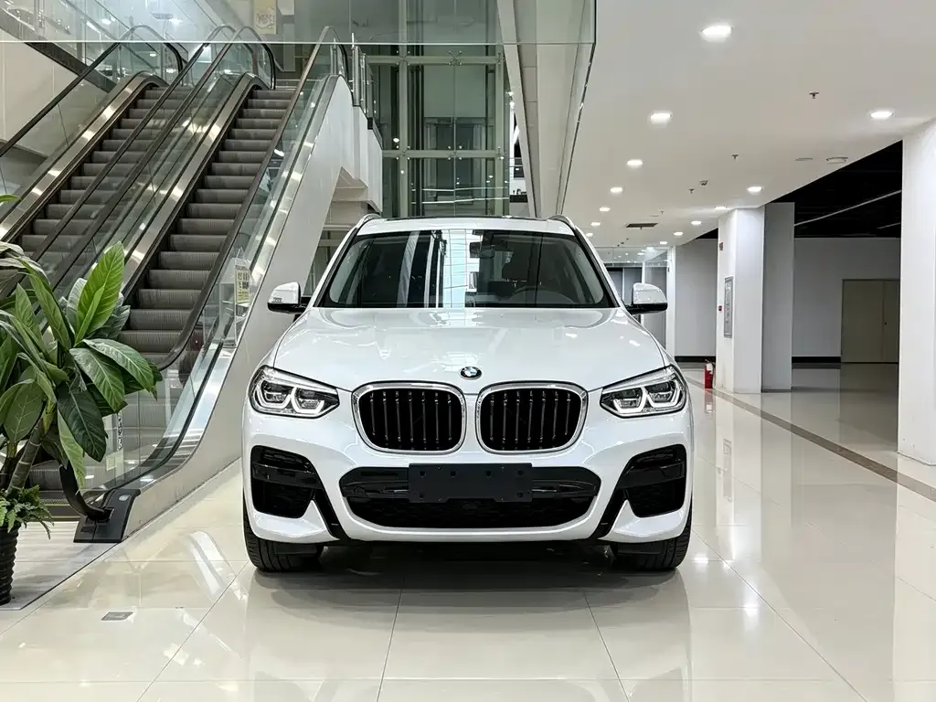 BMW X3 — фото 7
