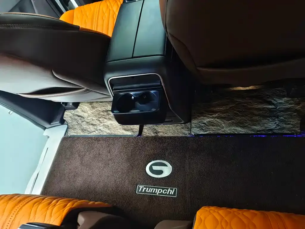 GAC Motor Trumpchi M8 — фото 4