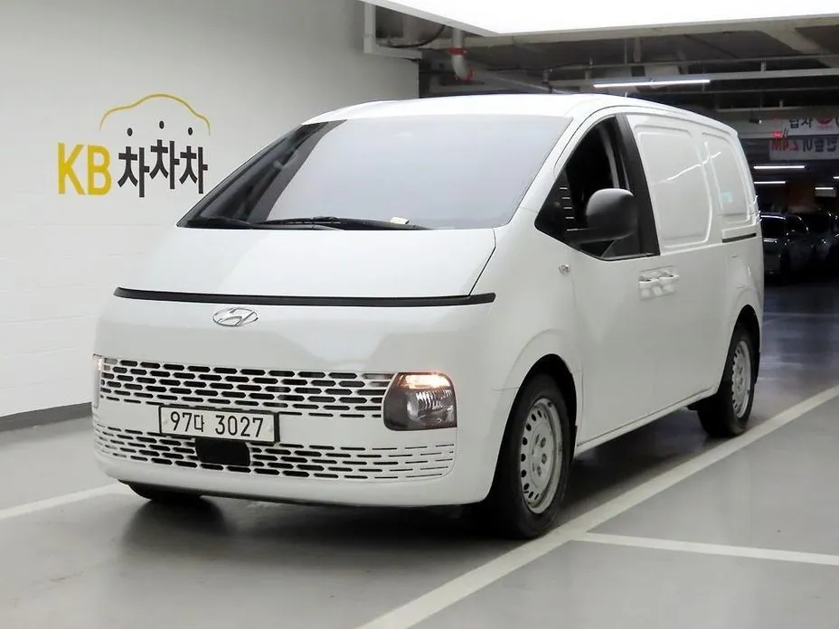 Hyundai Staria — фото 1