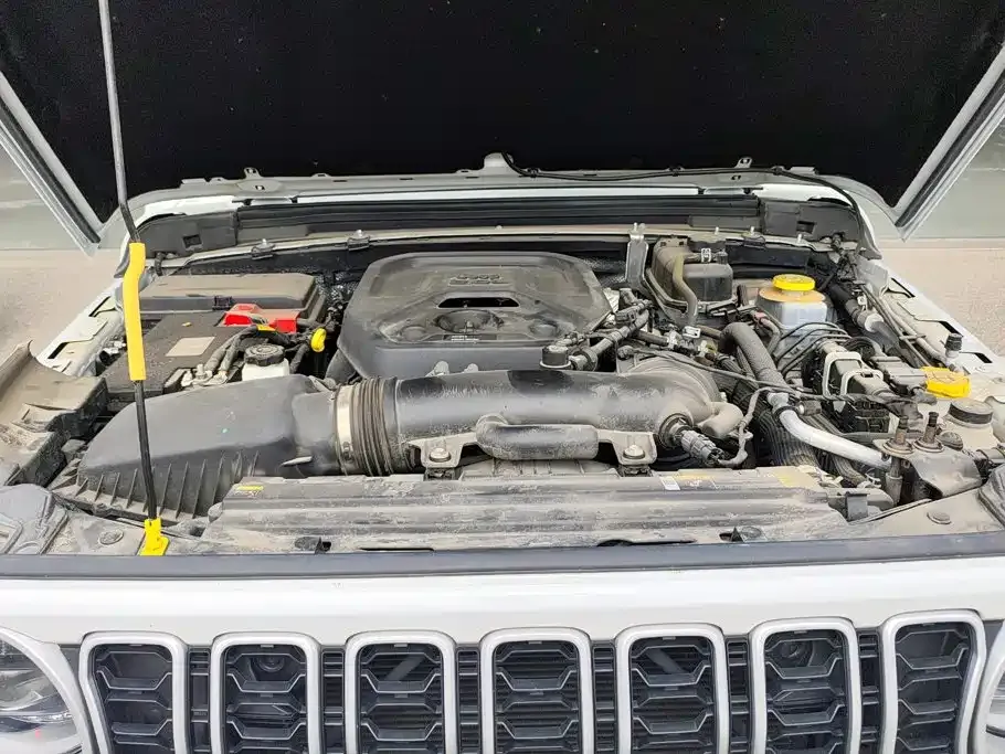Jeep Wrangler — фото 8