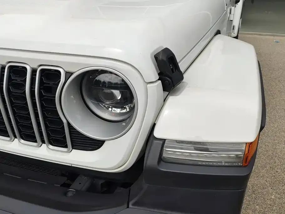 Jeep Wrangler — фото 2