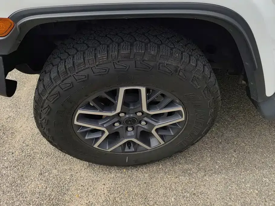 Jeep Wrangler — фото 9