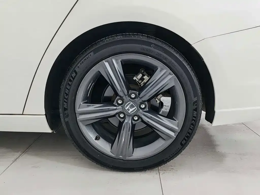 Honda Inspire — фото 9