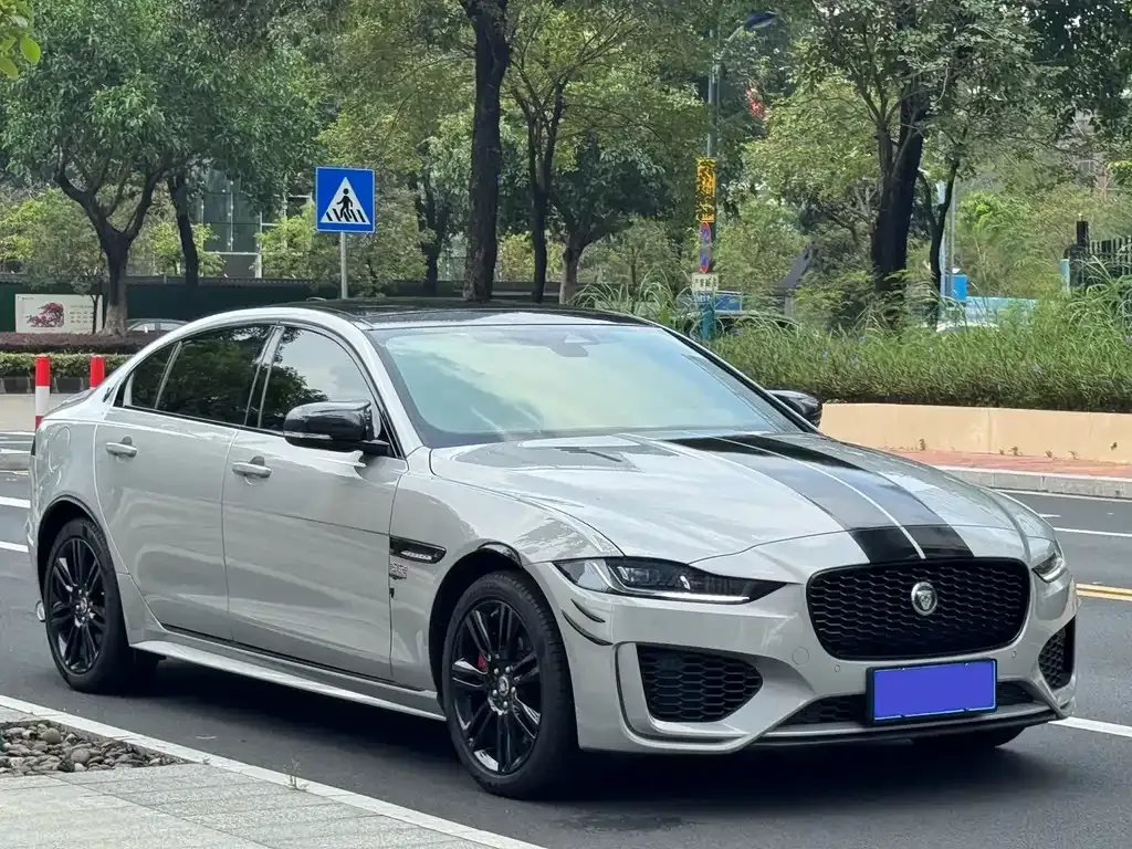 Jaguar XEL — фото 10
