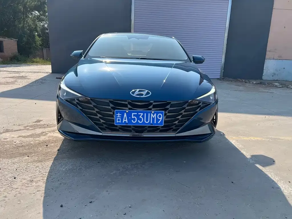 Hyundai Elantra — фото 8