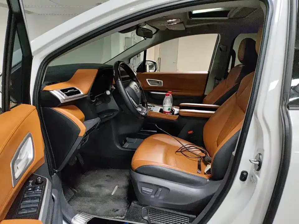 Toyota Sienna — фото 4