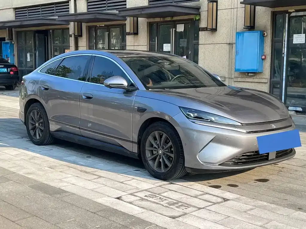 BYD Qin L — фото 1