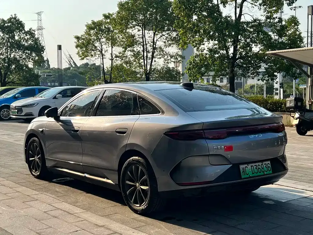 BYD Qin L — фото 6