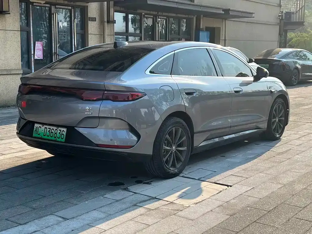 BYD Qin L — фото 2
