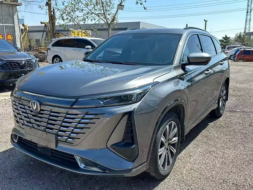 Changan CS75 PLUS — фото 1