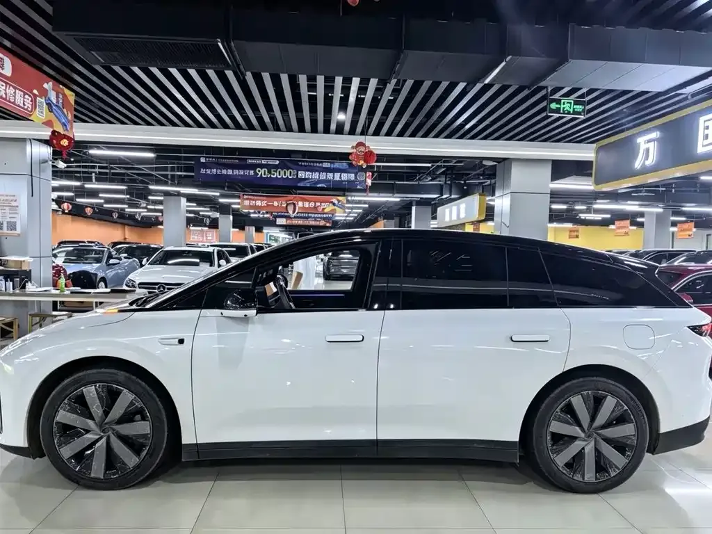 Li Auto Li i6 — фото 3