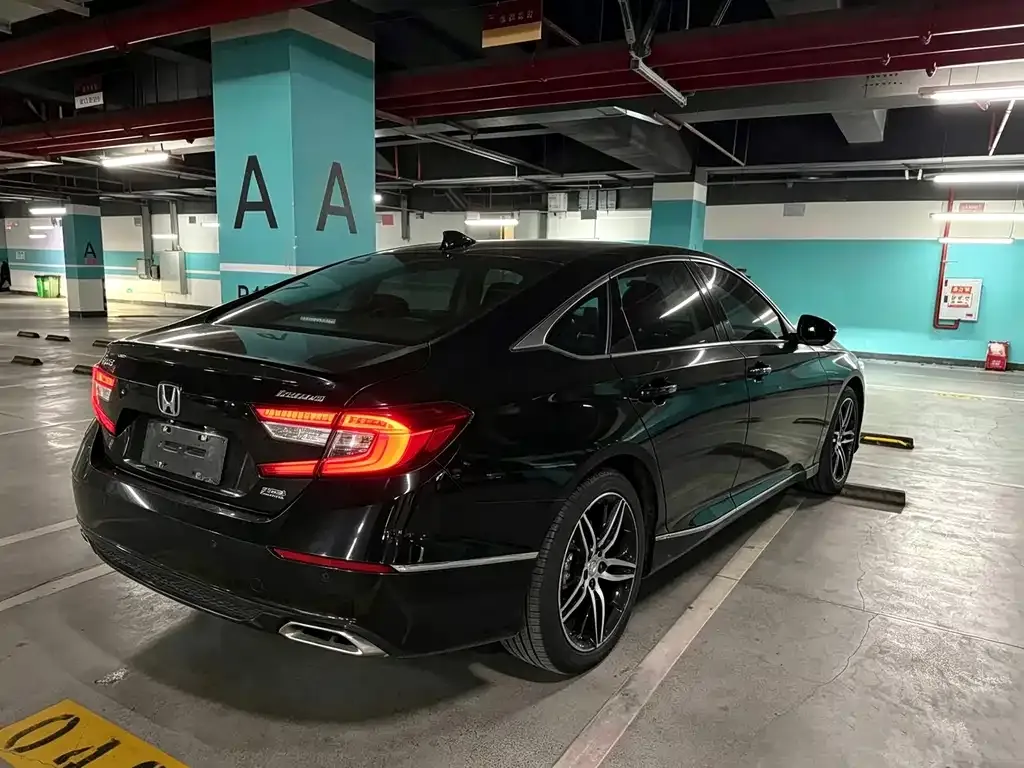 Honda Accord — фото 5