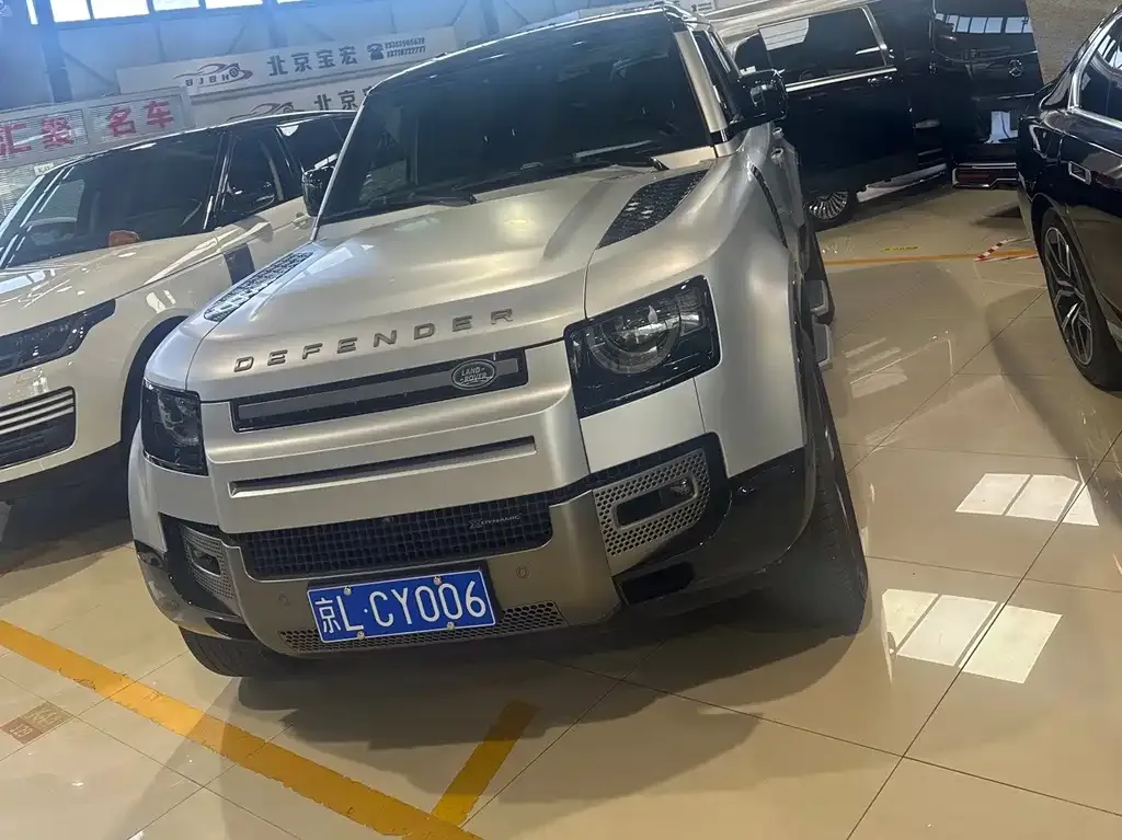 Land Rover Defender — фото 1