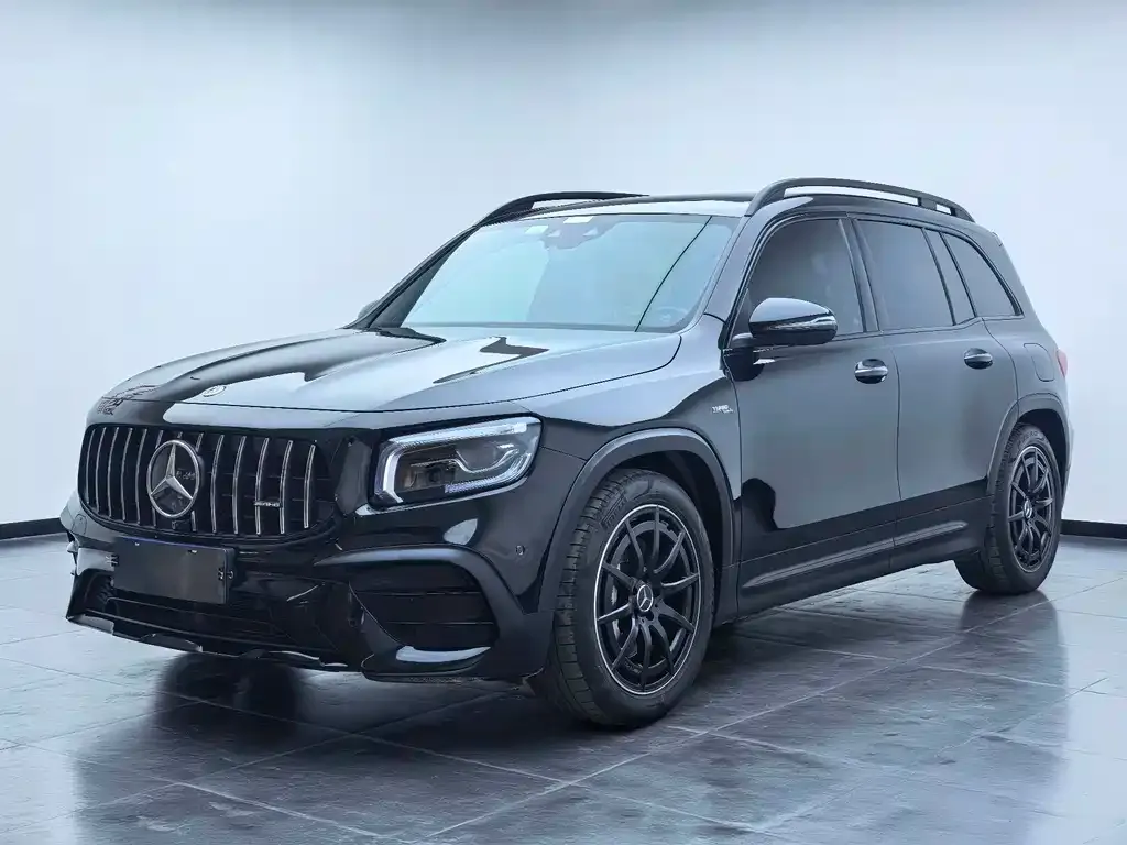 Mercedes-Benz GLB AMG — фото 1
