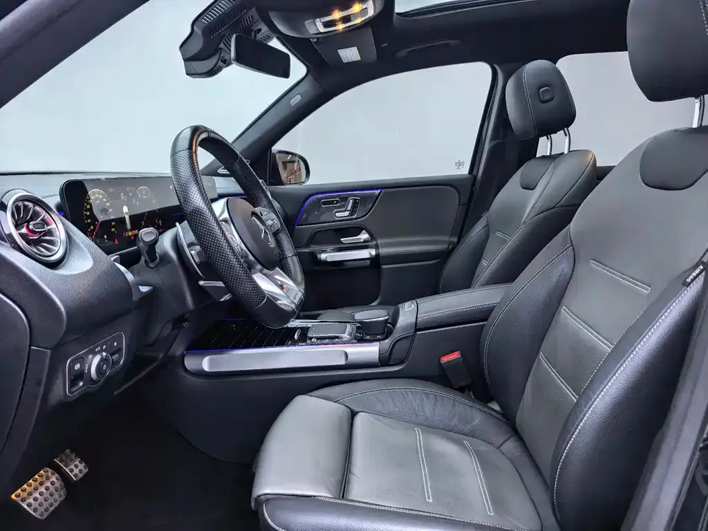 Mercedes-Benz GLB AMG — фото 5