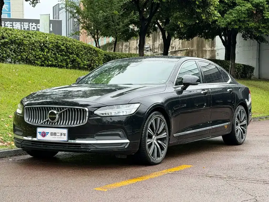Volvo S90 — фото 1
