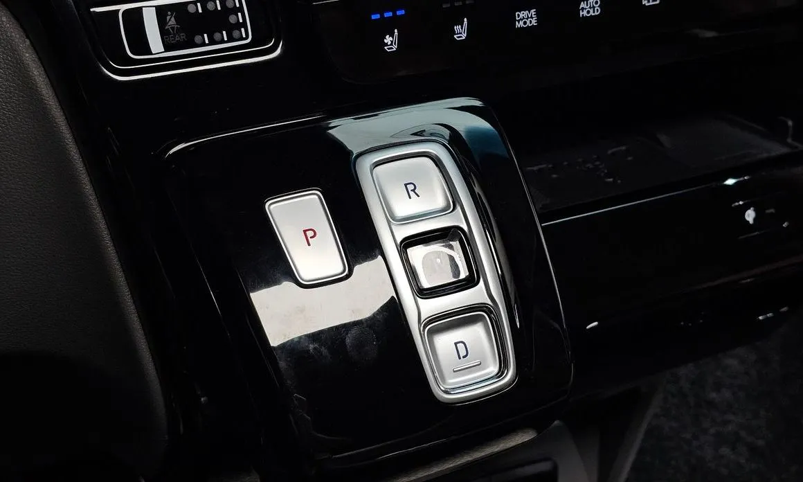Hyundai Staria — фото 2
