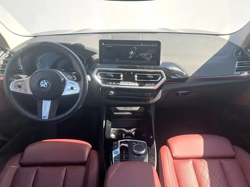 BMW iX3 — фото 2