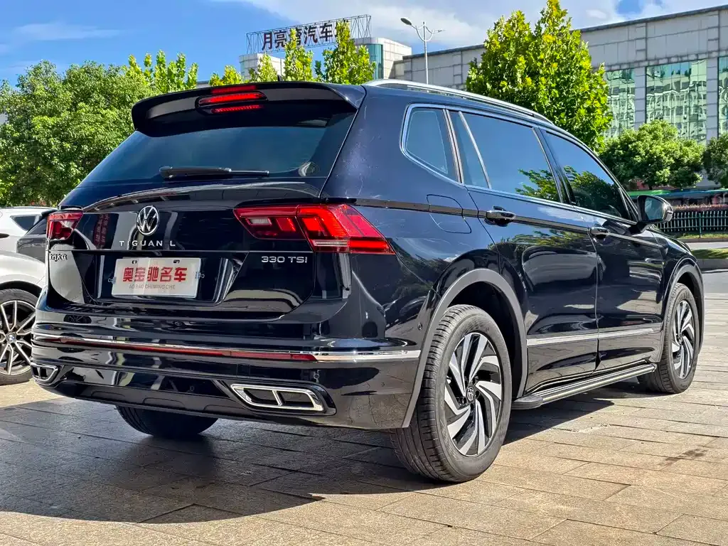 Volkswagen Tiguan L — фото 9
