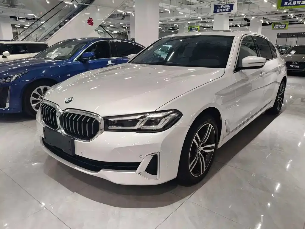 BMW 5 Series — фото 1