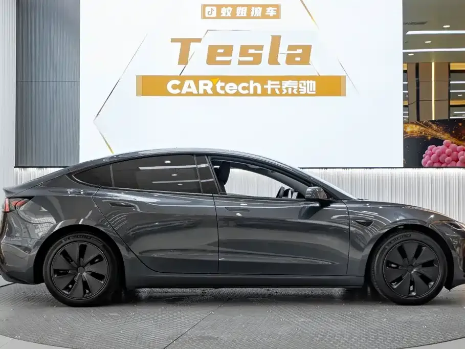 Tesla Model 3 — фото 3
